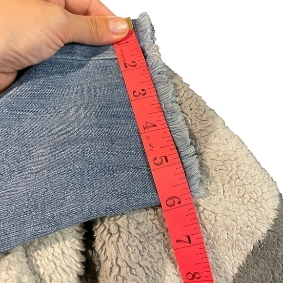 Blue Denim Jeans 💙 - Picture 5 of 11